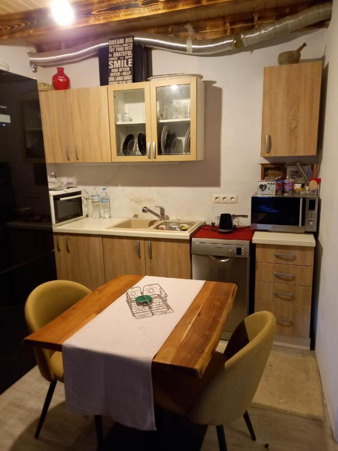Fofi Apartman Ájoi Déka Kültér fotó